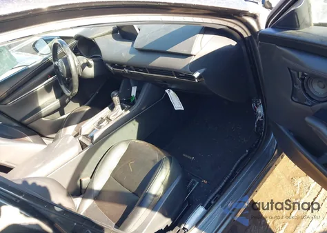 2020 Mazda Mazda3 Premium Package z USA, uszkodzony, nr VIN 3MZBPAEM8LM126627